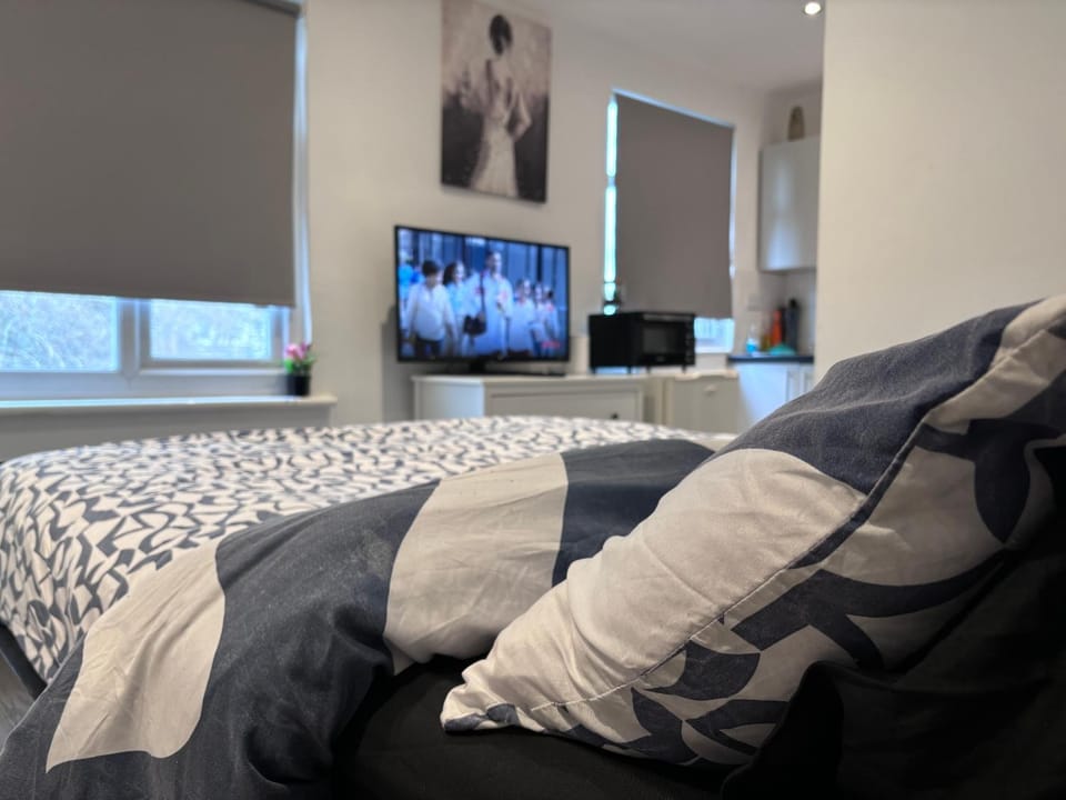 Romford Cosy Studio Flat Apartment in Romford