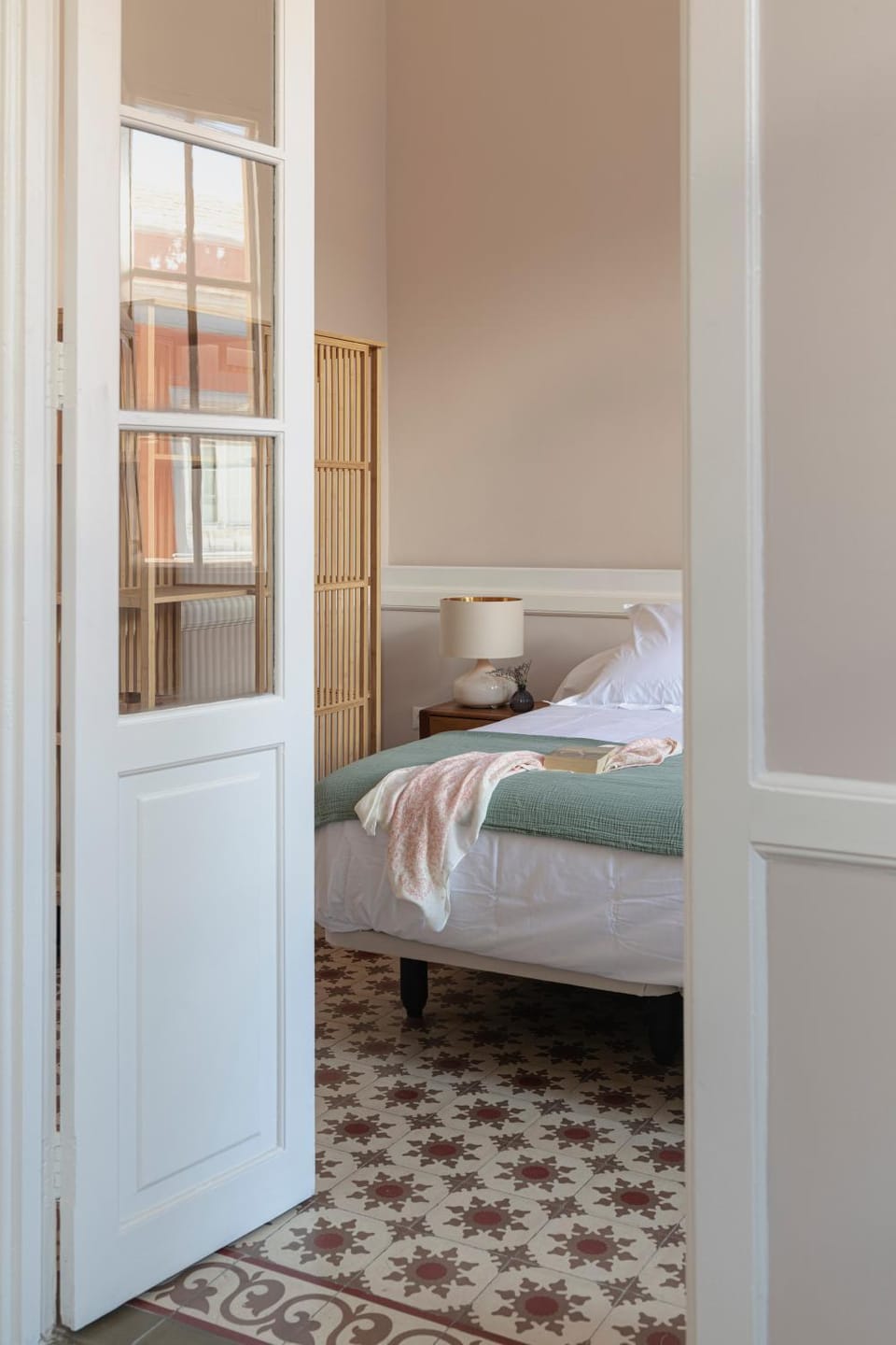 Bed, wardrobe