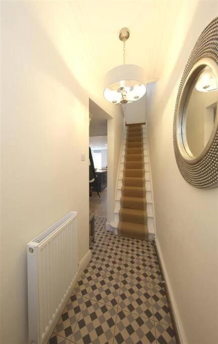 Perfectly Positioned Pad House in Cardiff