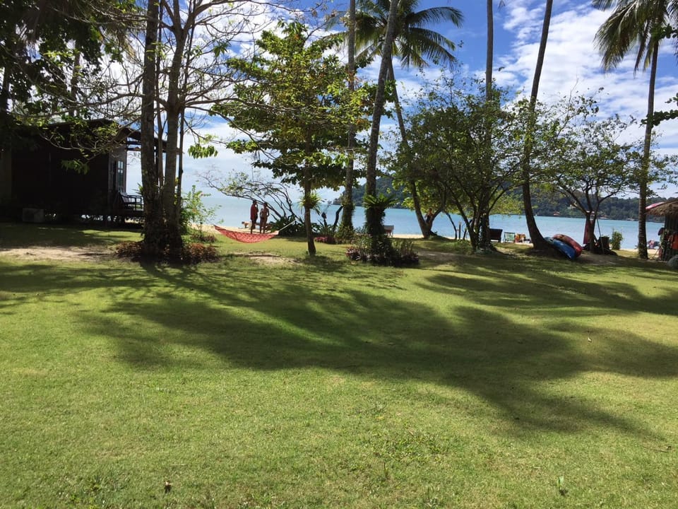 Bangbaobeach Resort Bed and Breakfast in Koh Chang Tai