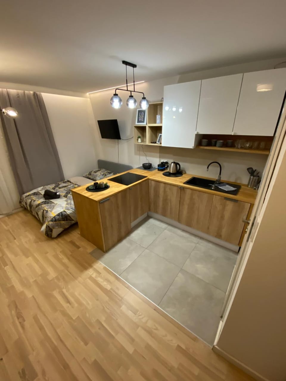 TV and multimedia, Kitchen or kitchenette, stove