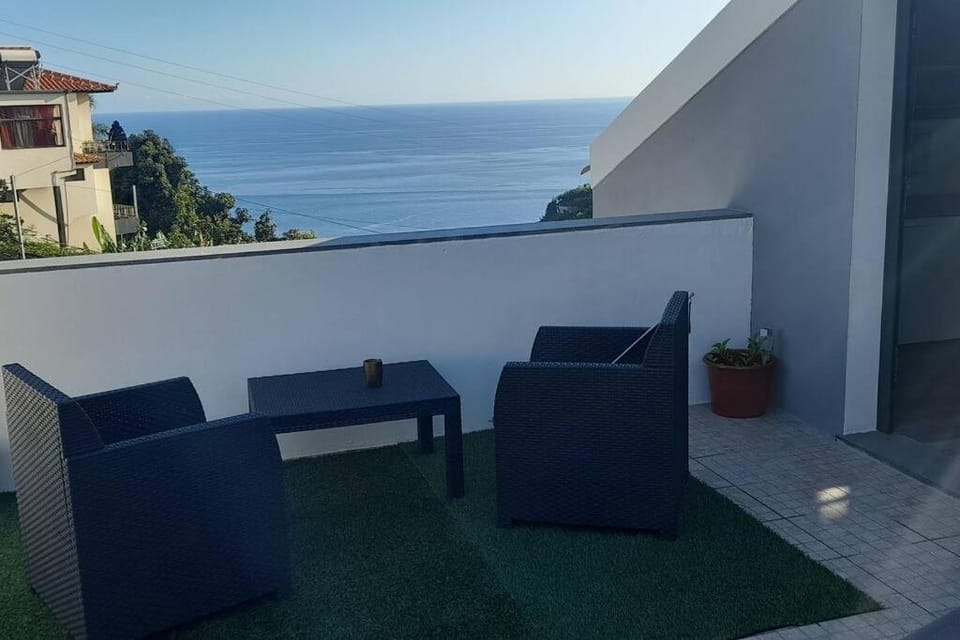 View (from property/room), Balcony/Terrace, Sea view