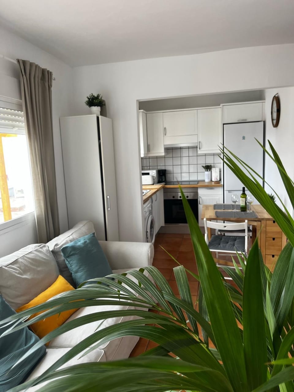 Kitchen or kitchenette, Living room