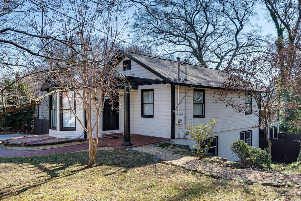 See Int’l Soccer! West Midtown ATL Home w/ Deck House in Buckhead