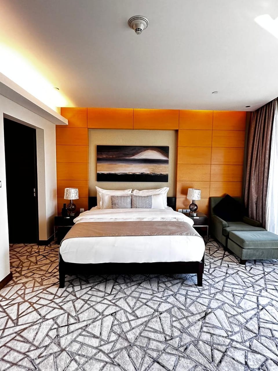 Bed, soundproof