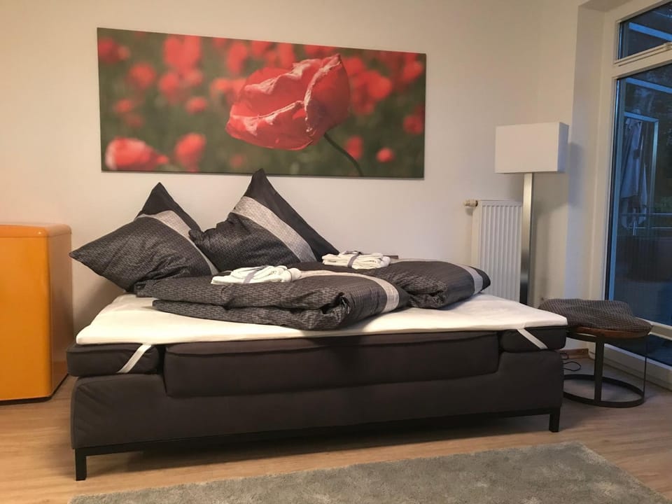 Bed, Living room, Seating area