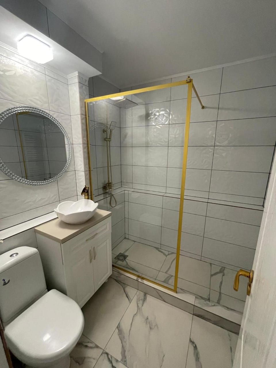 Shower, Bathroom