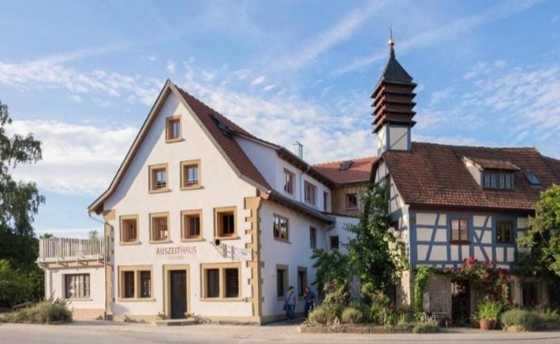 Einzel- Monteurzimmer barrierfrei Apartment in Baden-Württemberg