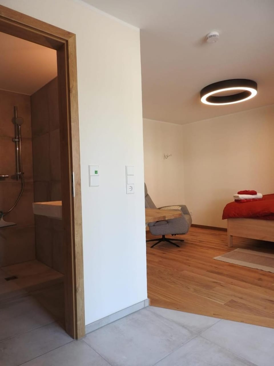 Einzel- Monteurzimmer barrierfrei Apartment in Baden-Württemberg