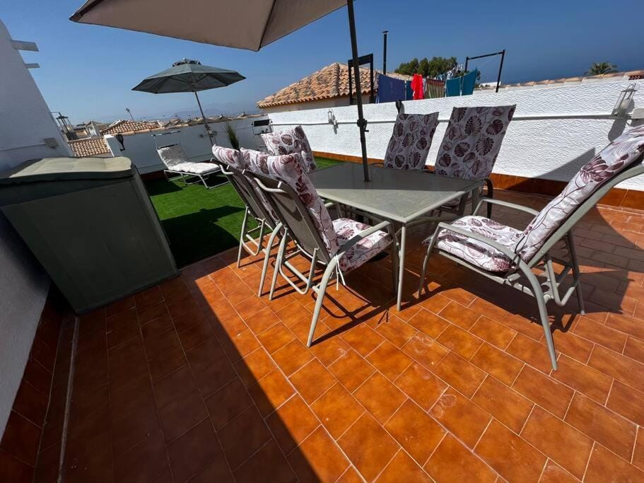 Great Sun Terrace Close to Beach Apartment in Alacantí