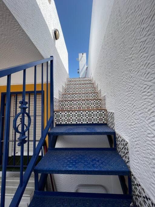 Great Sun Terrace Close to Beach Apartment in Alacantí