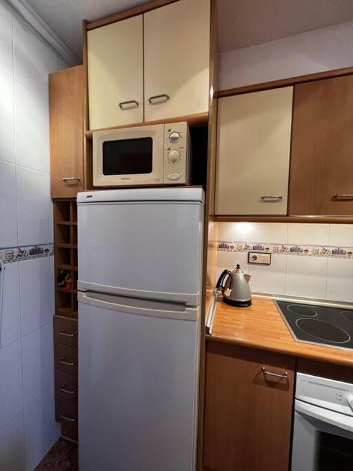 Great Sun Terrace Close to Beach Apartment in Alacantí