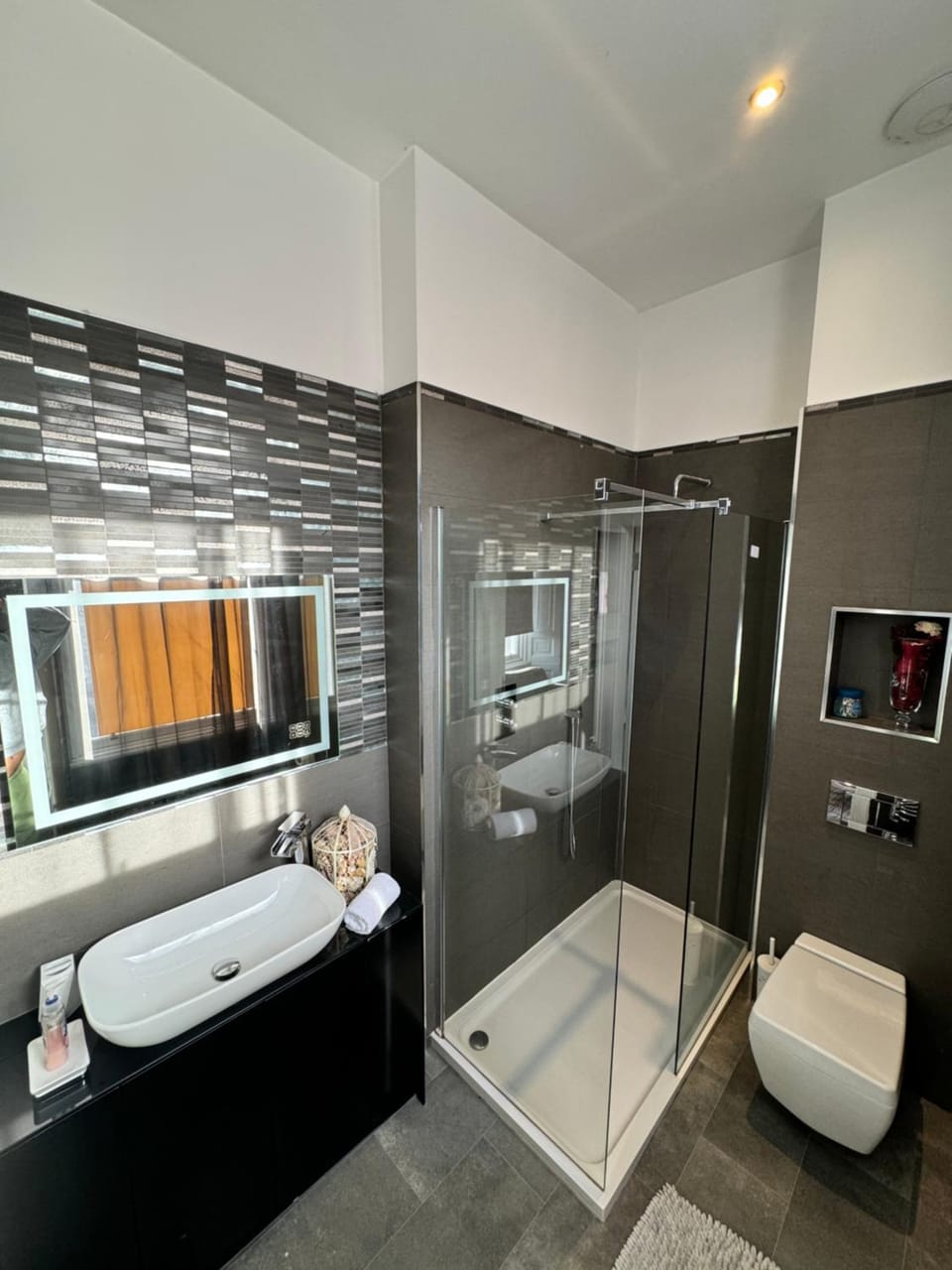 Family Room With Private bathroom in the heart of Edinburgh Vacation rental in Edinburgh