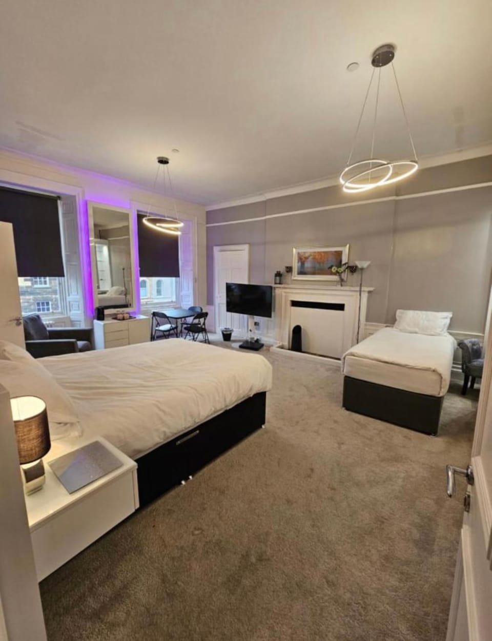 Family Room With Private bathroom in the heart of Edinburgh Vacation rental in Edinburgh