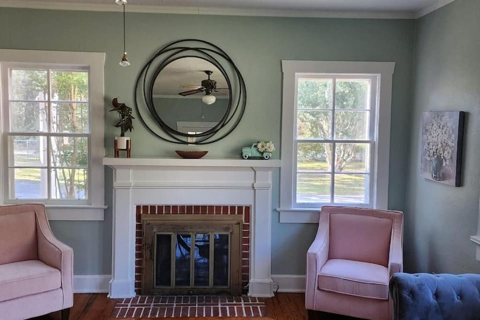 Living room, Seating area, flat iron