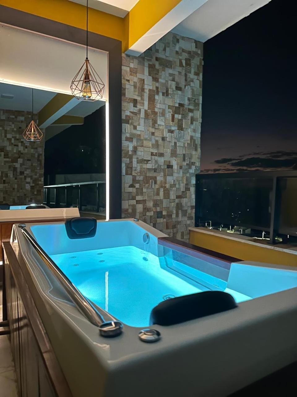 Patio, Hot Tub