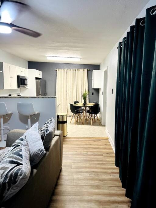 Living room, Photo of the whole room, Seating area, Dining area