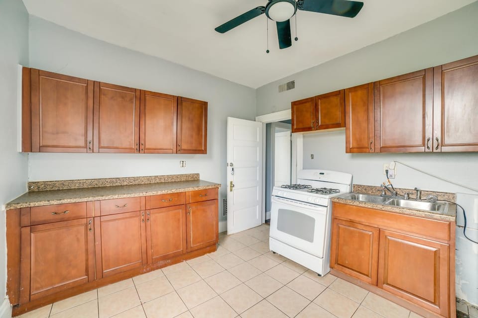 Pittsburgh Vacation Rental ~ 6 Mi to Downtown! Apartment in Pennsylvania
