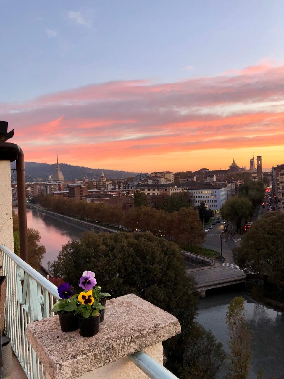 Nearby landmark, Day, View (from property/room), Balcony/Terrace, City view, River view, Sunset