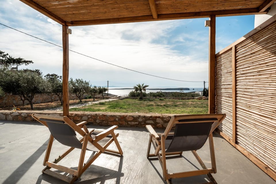 View (from property/room), Sea view, sunbed