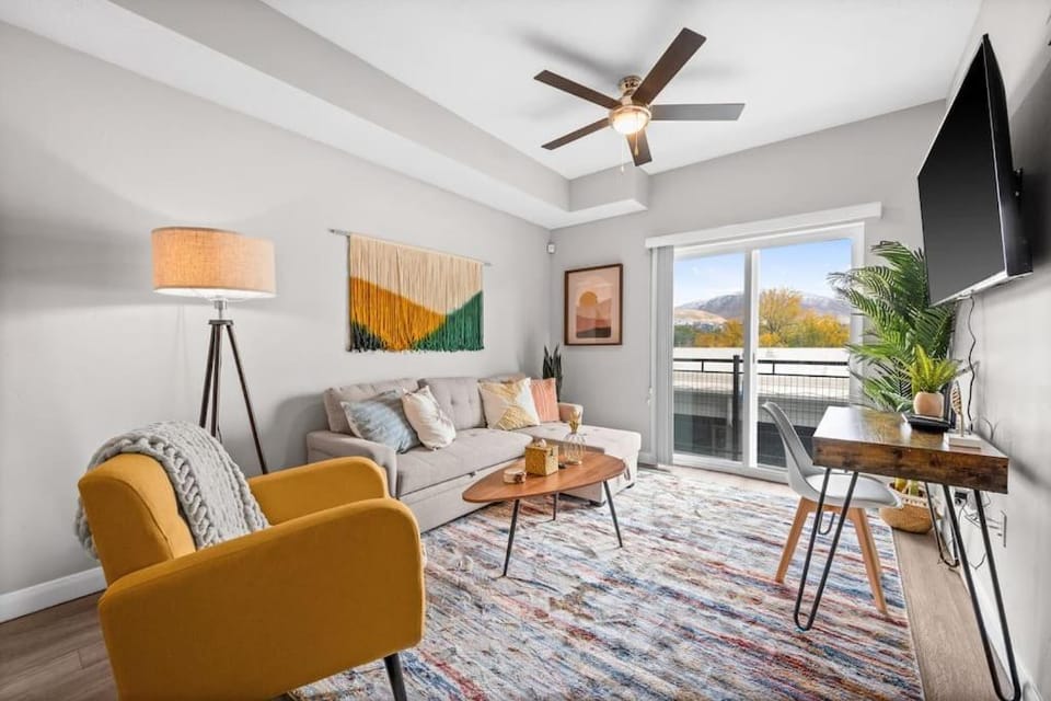 City View BOHO Apt Stocked w everything you need Apartment in Salt Lake City