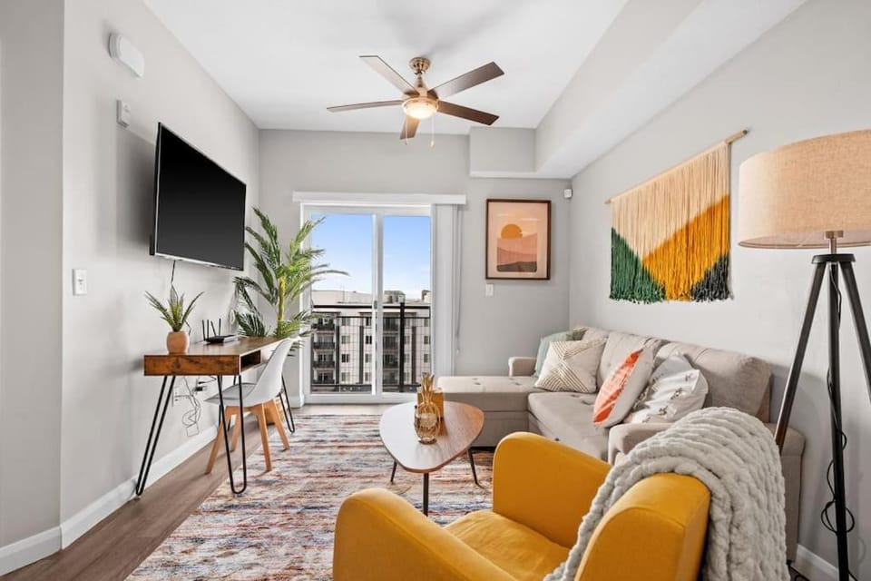 Heart of SLC Stocked w Everything you need Apartment in Salt Lake City