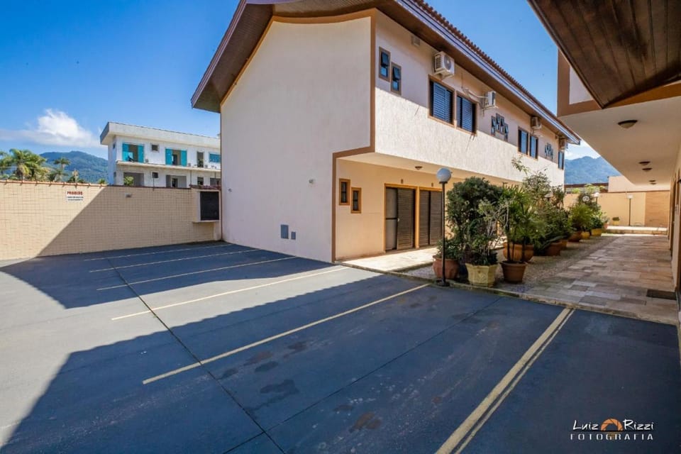 Facade/entrance, Parking