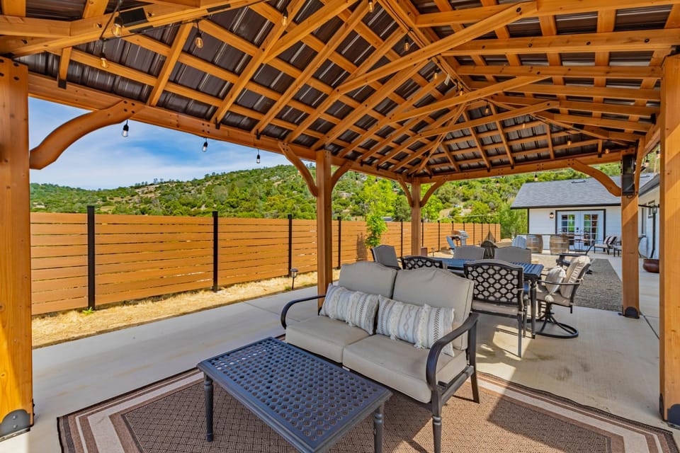 Patio, Seating area