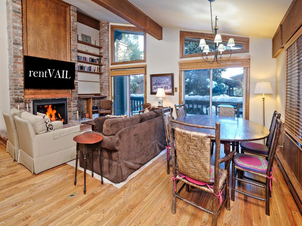 All Seasons 4 Bedroom Apartment in Vail