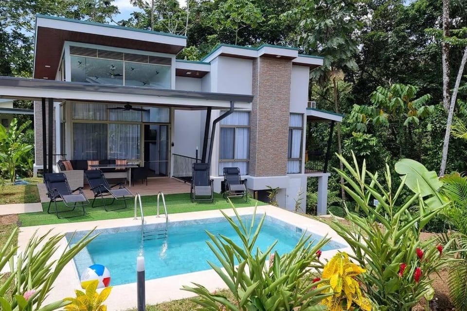 Villas Töcu-Casa Perezoso Villa in Alajuela Province