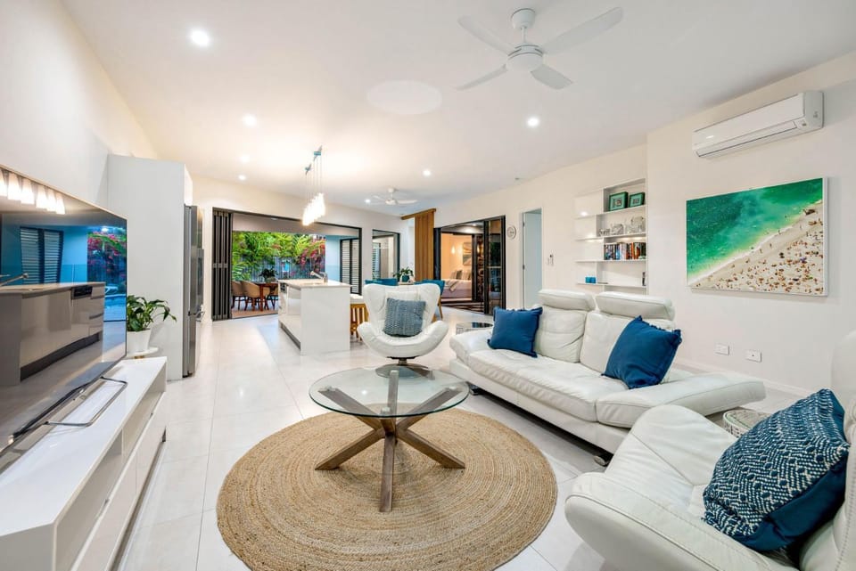 Belle Escapes Luxury Beach Edge House in Palm Cove