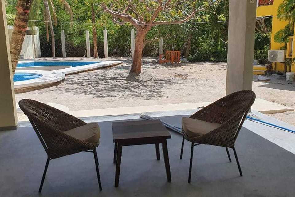 Marysol beachfront next to nomads d4 Apartment in Isla Mujeres