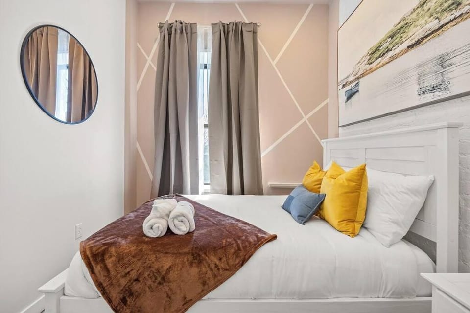 SWJ 4th and 5th - Save on 2Day+ Stays_Duplex Apartment in Harlem