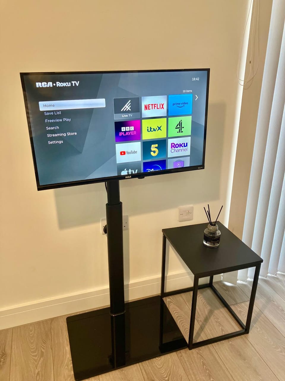 TV and multimedia, Evening entertainment, locker