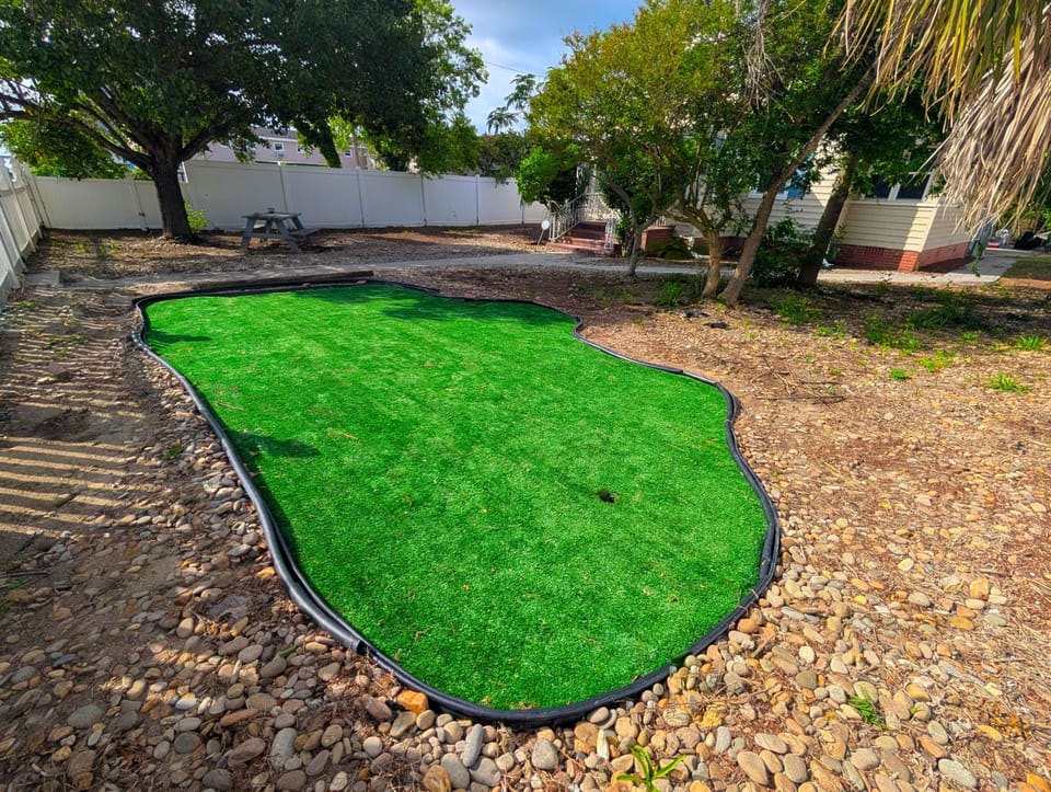 Garden, Minigolf
