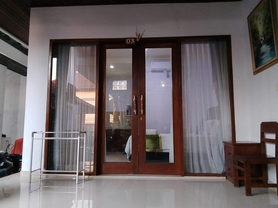 Property building, Seating area