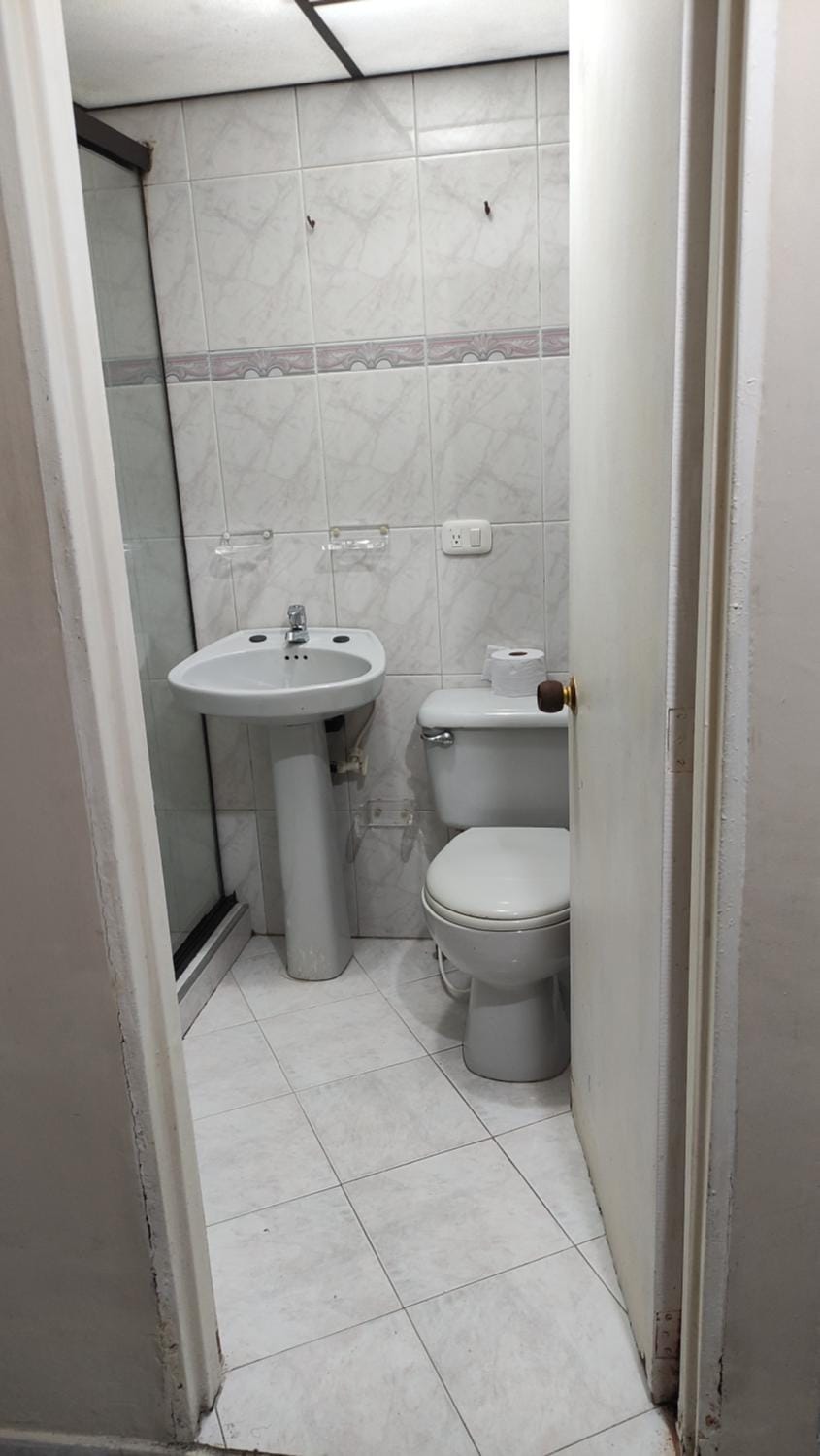Hab. Cama doble y baño privado #3 Vacation rental in Medellin