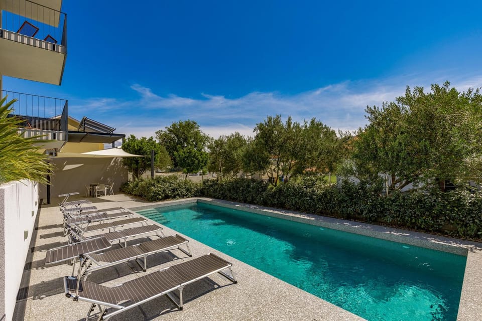 Pool view, Swimming pool