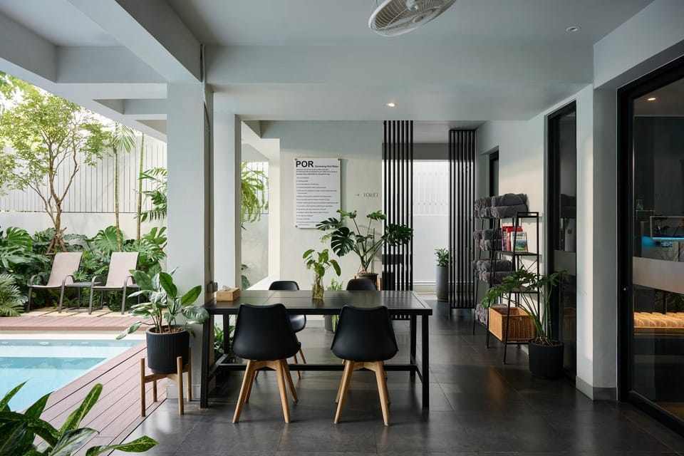 Dining area, Pool view, Swimming pool