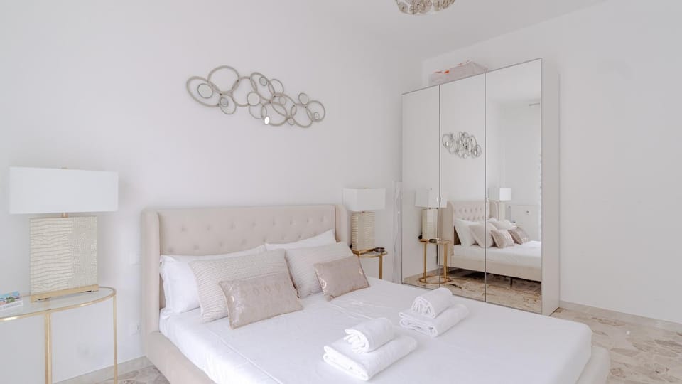 Bed, Bedroom, wardrobe