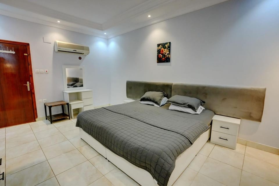 Al Bayt Al Madini Suites البيت المديني للأجنحة المخدومة الخاصة Apartment in Medina