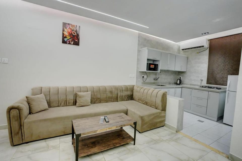 Al Bayt Al Madini Suites البيت المديني للأجنحة المخدومة الخاصة Apartment in Medina