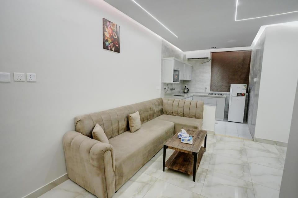 Al Bayt Al Madini Suites البيت المديني للأجنحة المخدومة الخاصة Apartment in Medina