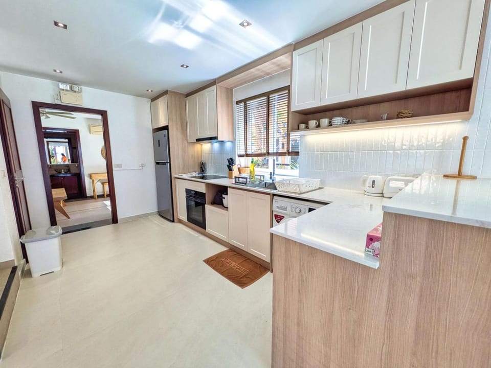 Kitchen or kitchenette, Kitchen or kitchenette