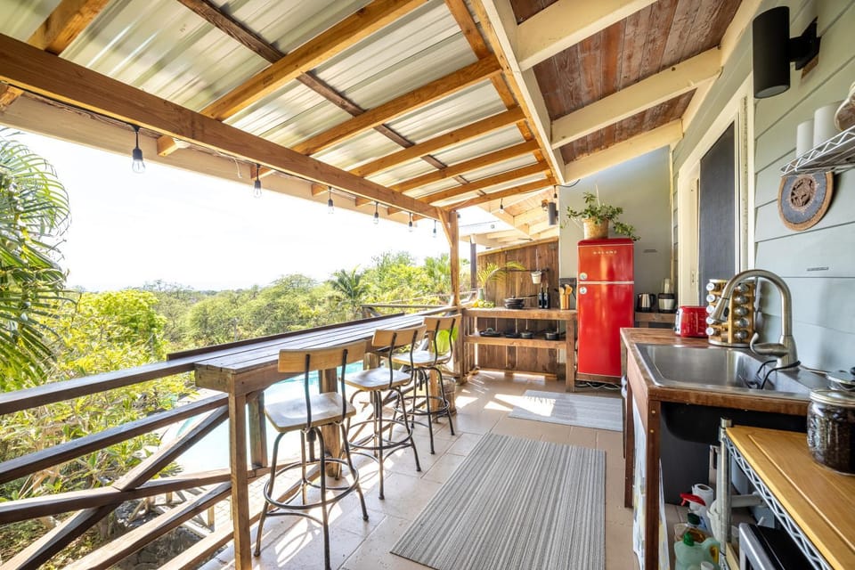 Patio, Day, Natural landscape, BBQ facilities, Coffee/tea facilities, View (from property/room), Balcony/Terrace, Kitchen or kitchenette, Kitchen or kitchenette, Dining area
