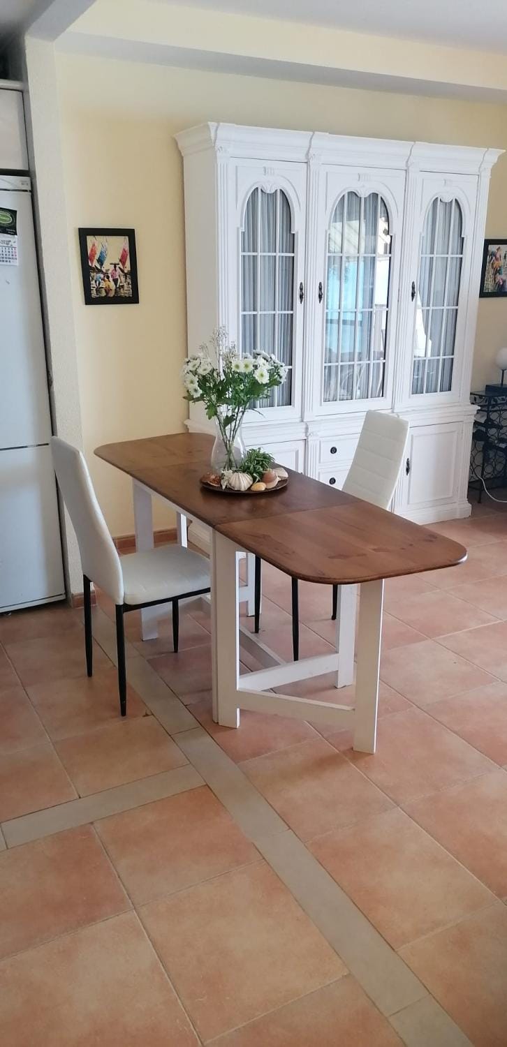 Seating area, Dining area