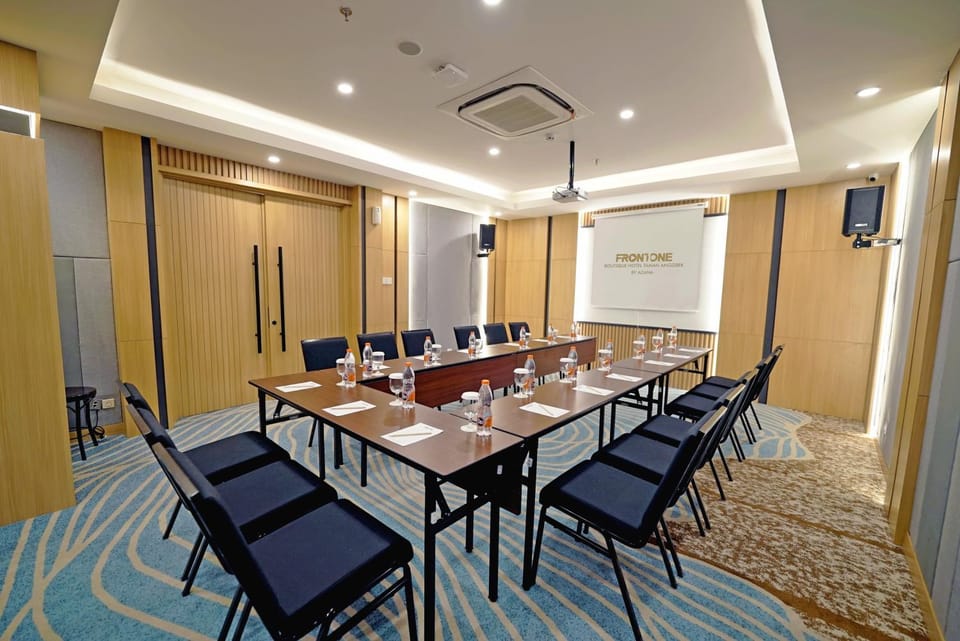 Meeting/conference room
