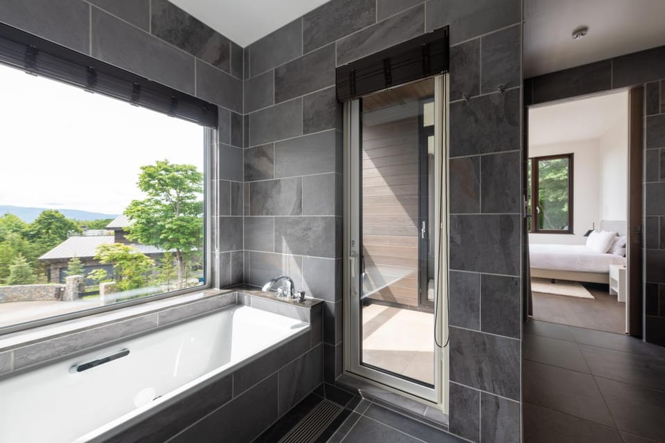 Bathroom, Bath