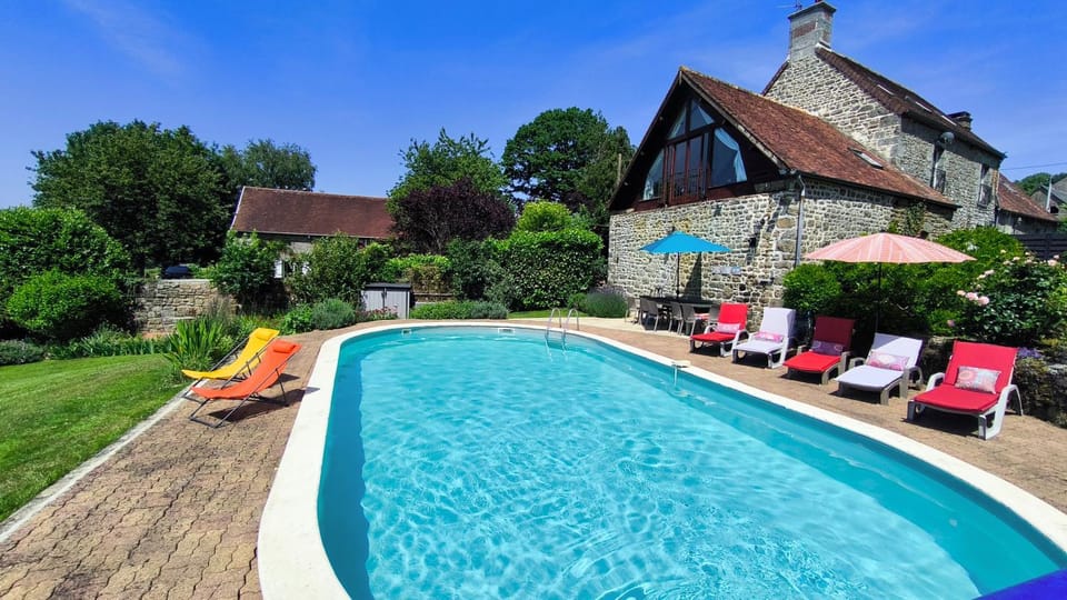 Patio, Seating area, Swimming pool