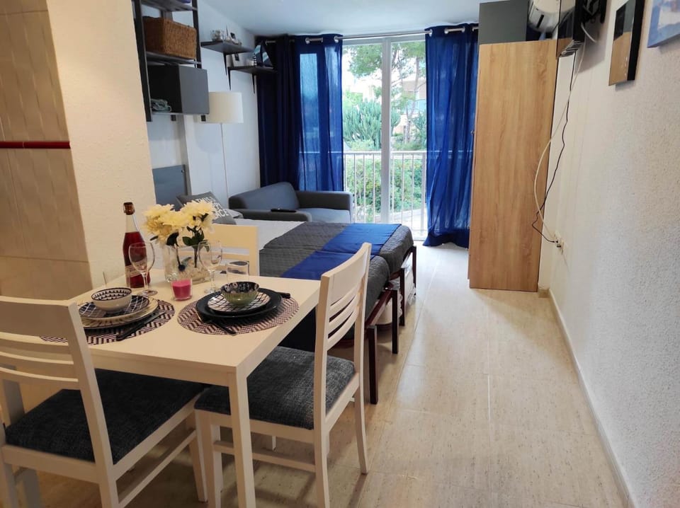 Communal lounge/ TV room, Photo of the whole room